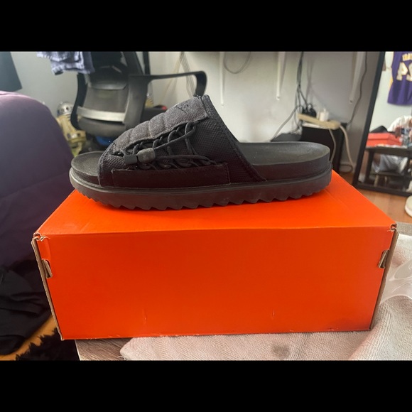 Nike Asuna Slide “Black” - Picture 1 of 4
